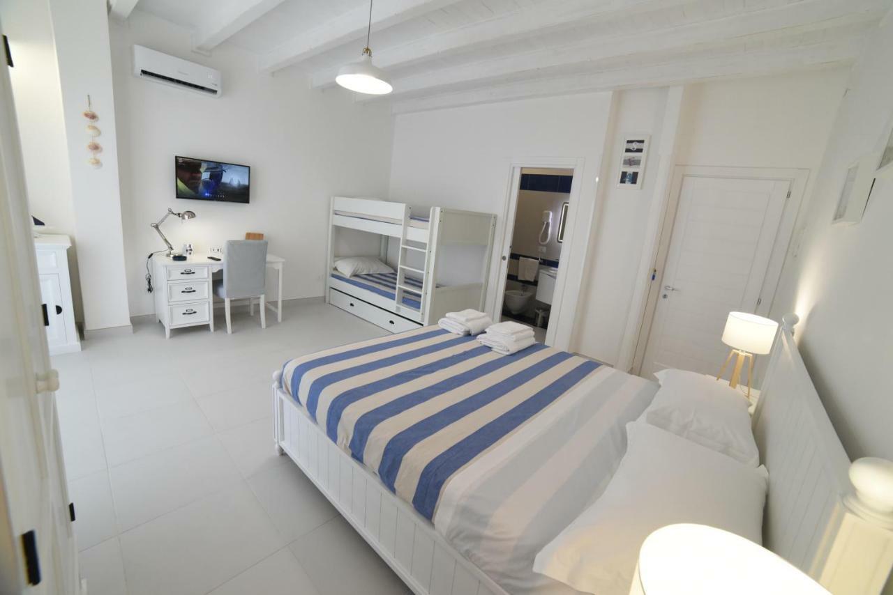 Latino Rent Room B&B Vista Mare Porto Cesareo Exterior photo